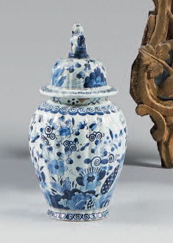 DELFT, XVIIIe-XIXe siècles.
Covered earthenware...