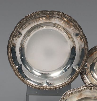 Round poly-lobed silver dish (950), the edge...