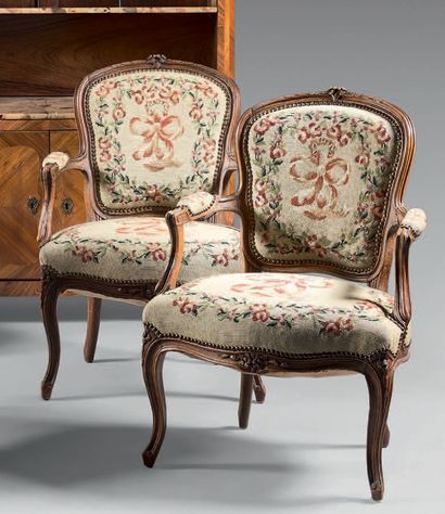 Pair of cabriolet armchairs in natural wood...