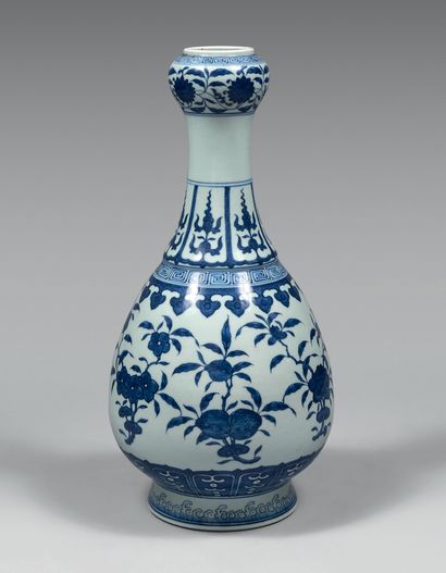 CHINE - XIXe siècle.
Vase of suantouping...