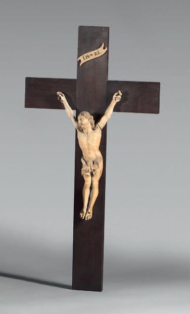 Christ in carved ivory. 18th century. On...
