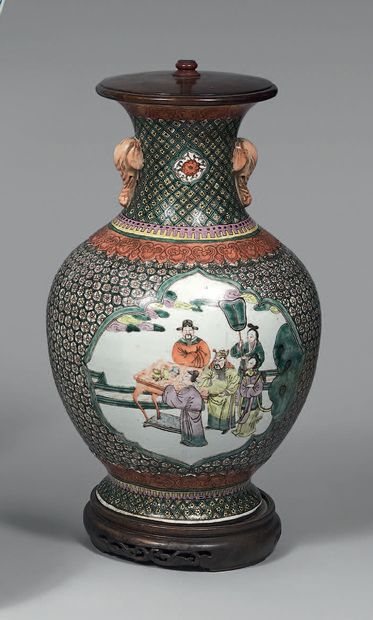 CHINE - XIXe siècle.
Polychrome porcelain...