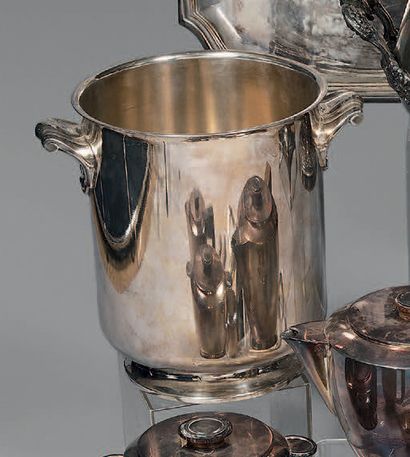 Champagne bucket out of silver plated metal,...
