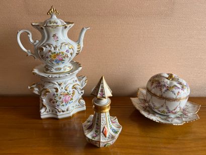 Porcelain teapot with polychrome decoration...