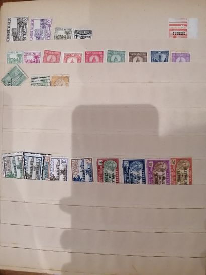 Album de timbres des Colonies et Territoires...