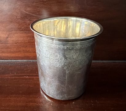 Timbale tronconique en argent uni (950),...