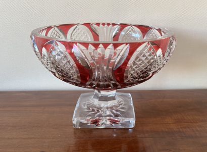 Grande coupe sur piédouche en cristal doublé...