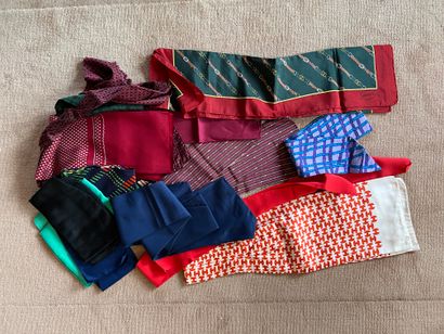 Set of lavalieres and silk scarves. Stains...