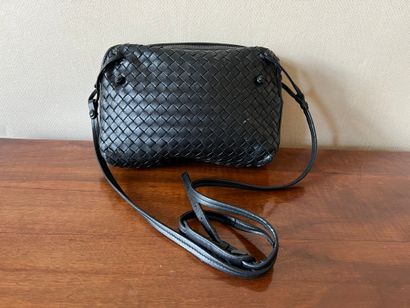 BOTTEGA VENETA. Small black braided leather...