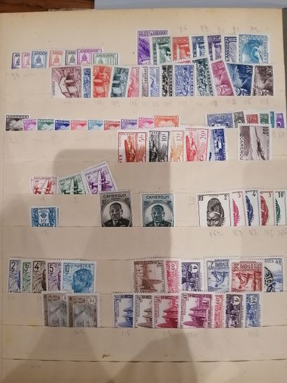 Album de timbres des Colonies et Territoires...