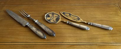 Set on silver forged handle (950 and 800):...