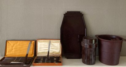 Caisse de pièces en bakélite marbrée : seaux...