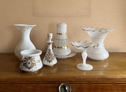 Set in white opaline with gilded decoration:...