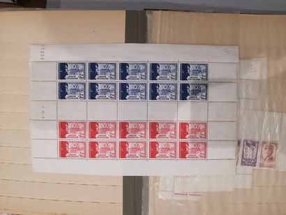 Album de timbres des Colonies et Territoires...