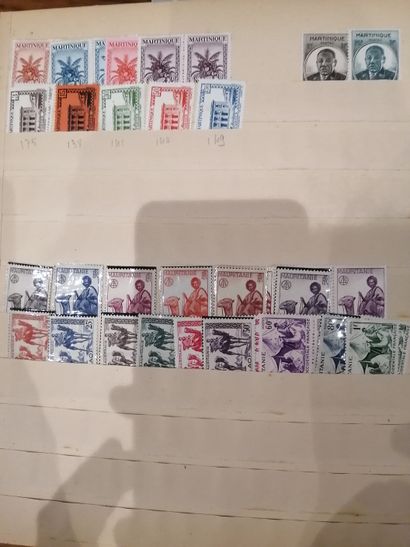 Album de timbres des Colonies et Territoires...