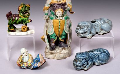 CHINE - Fin XIXe siècle.
Paire de chimères...