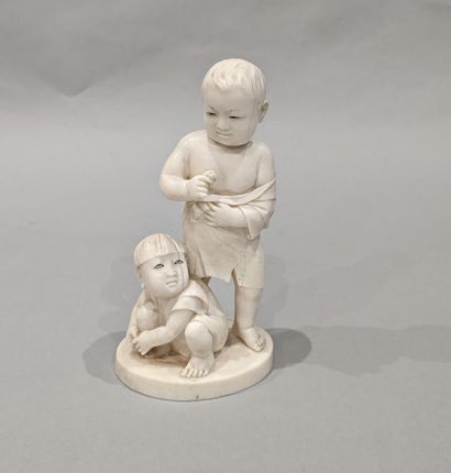 
JAPAN - MEIJI period (1868 - 1912). Okimono...