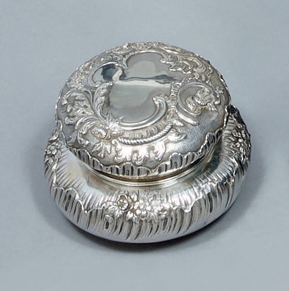 Boîte ovale en argent (925), le couvercle...