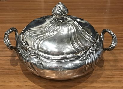 
Légumier en argent (950), à décor de côtes...