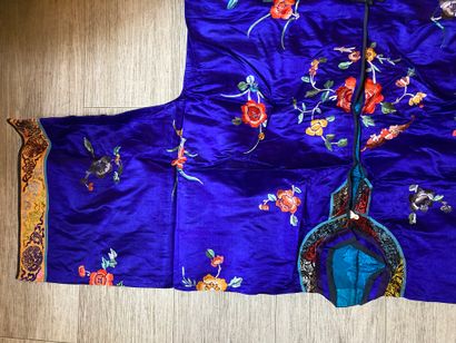 CHINE - Vers 1900.
Set of four women's jackets...