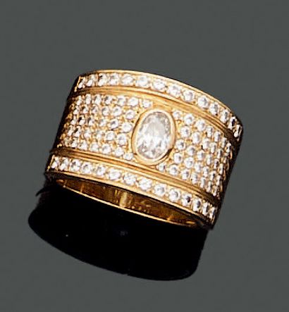 18K (750) yellow gold ring, in the form of...