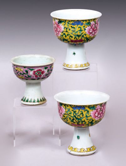 CHINE - Fin du XIXe siècle.
Trois coupes...