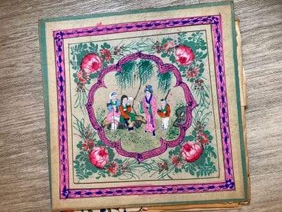 CHINE, Canton - XXe siècle.
Set of two shawls...