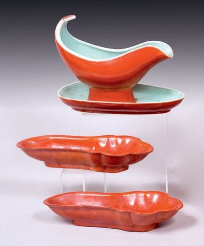 CHINE - XIXe siècle.
Ensemble en porcelaine...