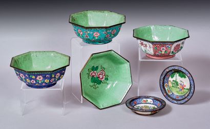 CHINE, Canton - XIXe siècle.
Set in copper...