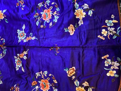 CHINE - Vers 1900.
Set of four women's jackets...