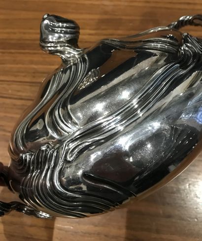 
Légumier en argent (950), à décor de côtes...