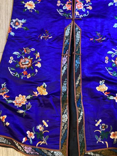 CHINE - Vers 1900.
Set of four women's jackets...