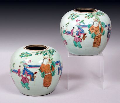 CHINE - Vers 1900.
Paire de pots à gingembre...
