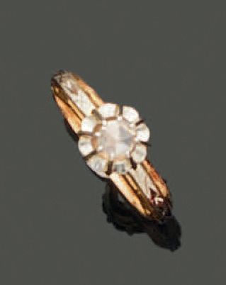 
Ring in 18K (750) gold, the ring in yellow...