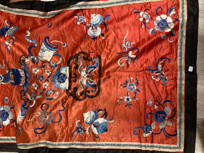 CHINE - Vers 1900.
Set of two large door...