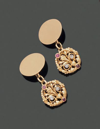 Pair of cufflinks in 18K (750) yellow gold....