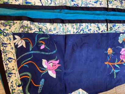 CHINE - Vers 1900.
Set of four women's jackets...