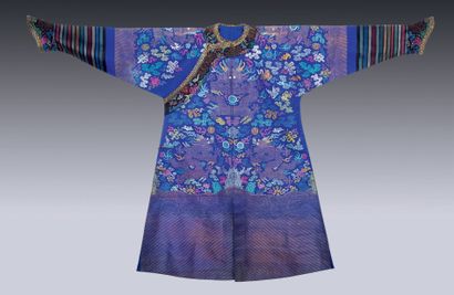 CHINE - Début du XXe siècle.
Purple-blue...