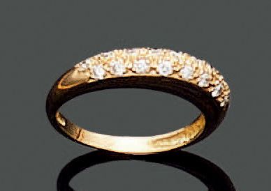 18K (750) yellow gold half-rimmed ring set...