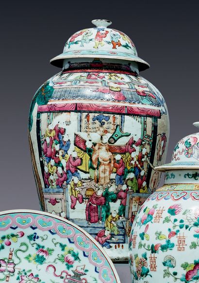 CHINE - Début du XXe siècle.
Paire de potiches...