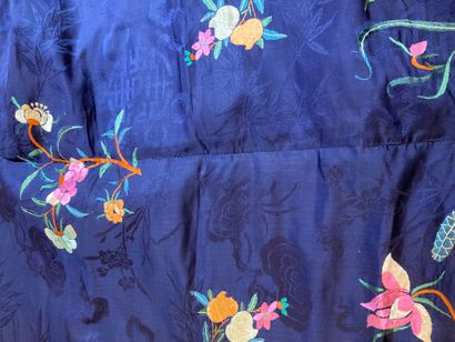 CHINE - Vers 1900.
Set of four women's jackets...