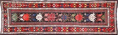 Oriental gallery carpet in wool decorated...