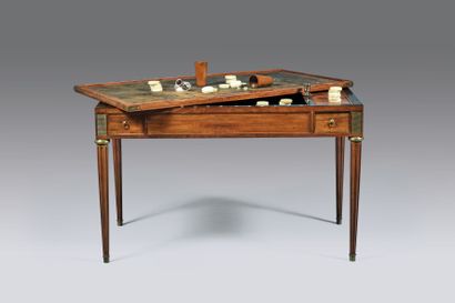 Mahogany, mahogany veneer and ebony veneer...