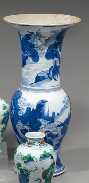 Chine
Vase de forme yenyen en porcelaine...