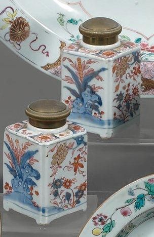 Chine
Paire de flacons quadrangulaire en...
