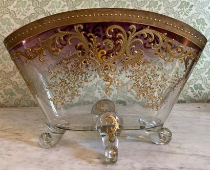 Planter in white crystal nuanced mauve in...
