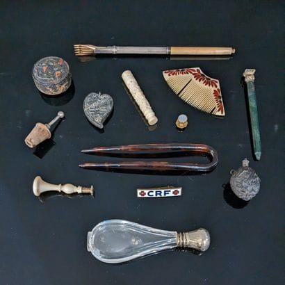 Display items, some with silver (925) mountings:...