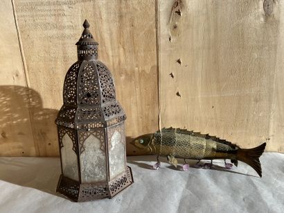 Lantern to be posed with cut sides out of...