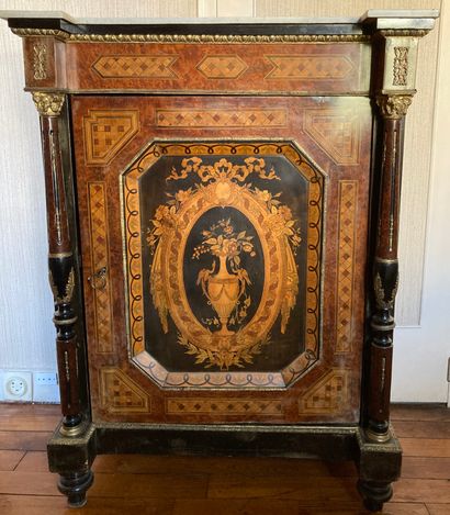 Small sideboard with height of support out...