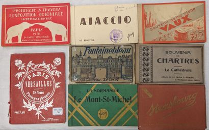 Small set of postcards, including a booklet...